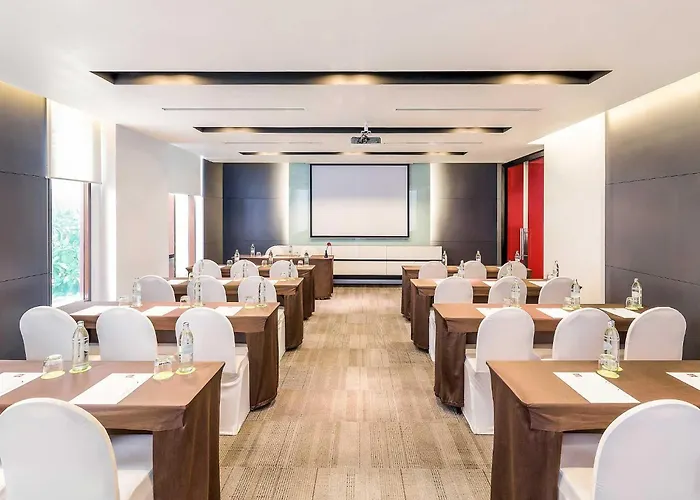 Cheap hotels Ibis Bangkok Sukhumvit 4